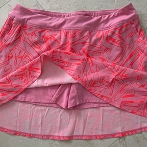 Under Armour golf Skort in very good condition size L